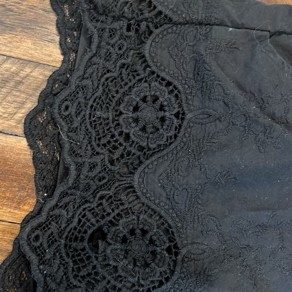 Xhilaration size M ladies black shorts - Picture 2 of 2